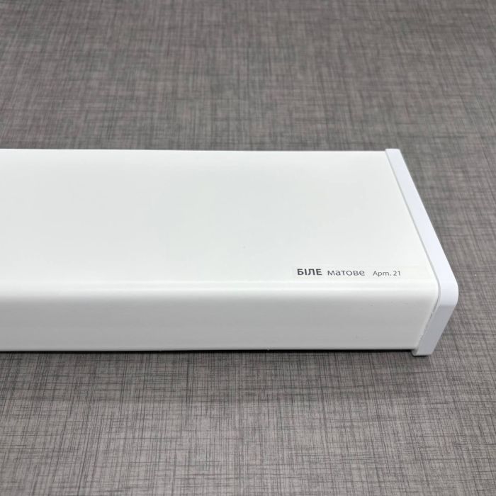 Подоконник ПВХ Plastolit белый матовый квадратный капинос