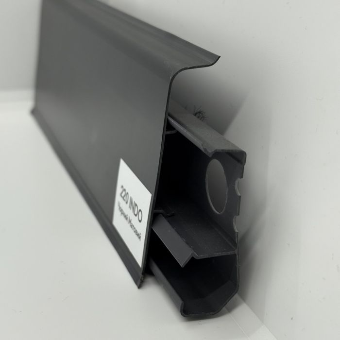 Плинтус Arbiton INDO 220 ЧЕРНЫЙ МАТОВЫЙ